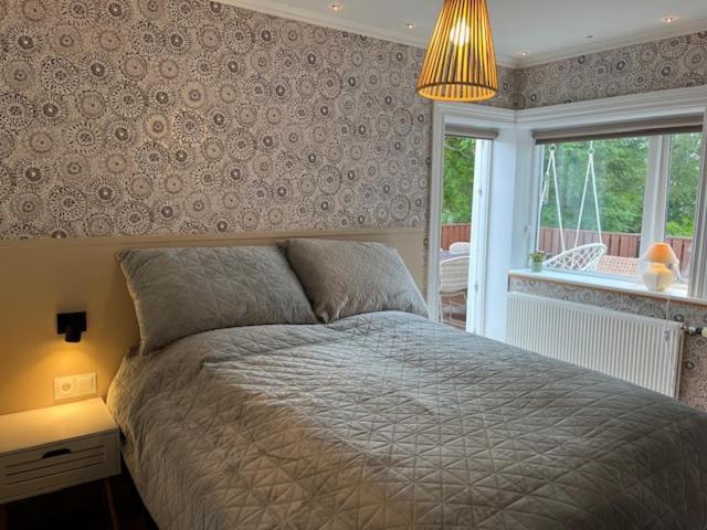 Charming 3 Bedroom Apartment Акурейри Экстерьер фото